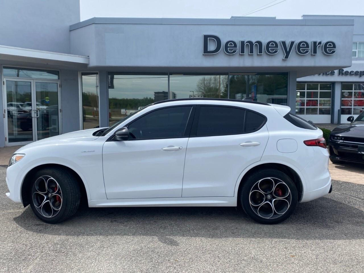 2022 Alfa Romeo Stelvio Veloce AWD Photo