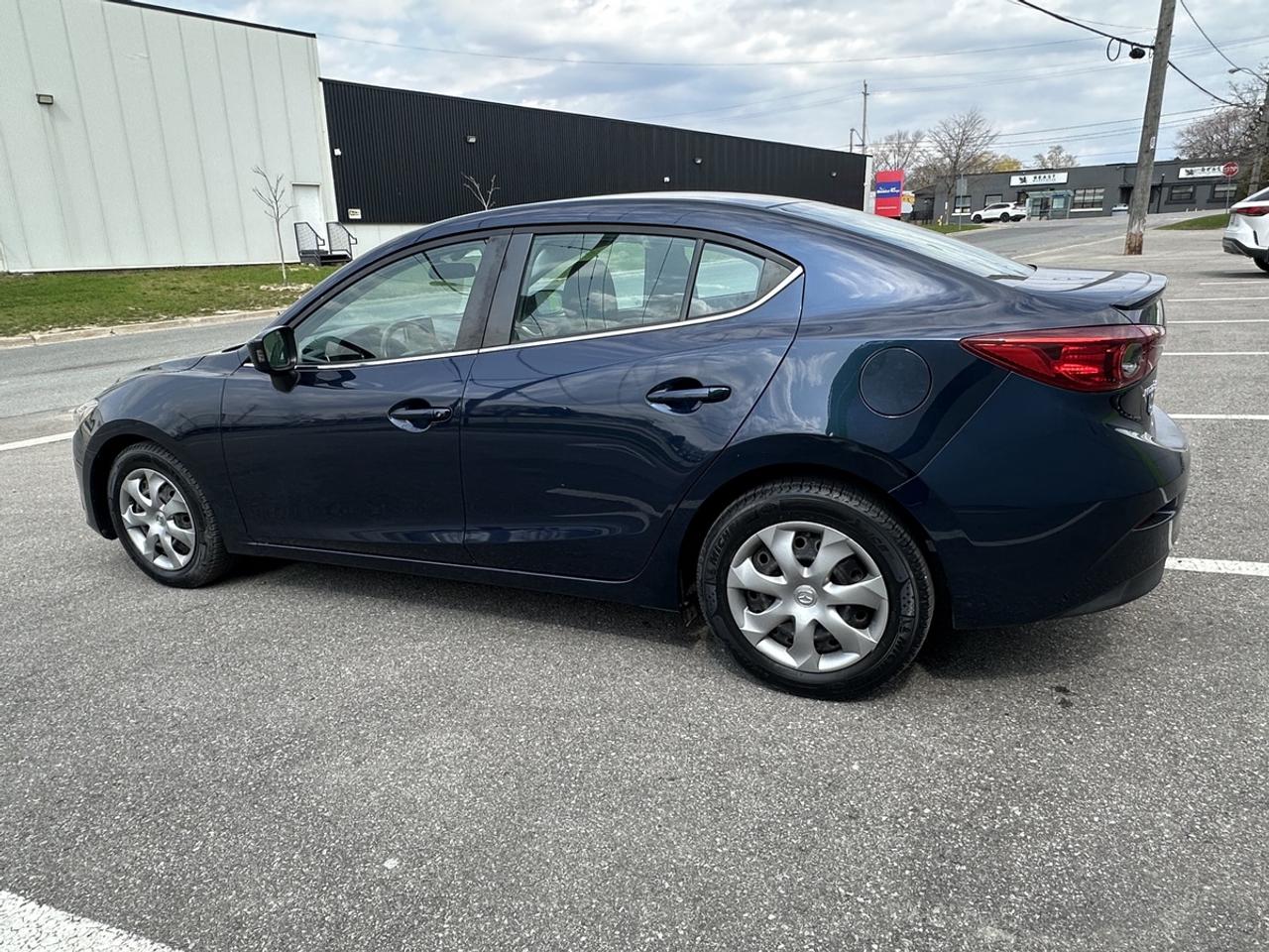 2015 Mazda MAZDA3 i Touring Photo