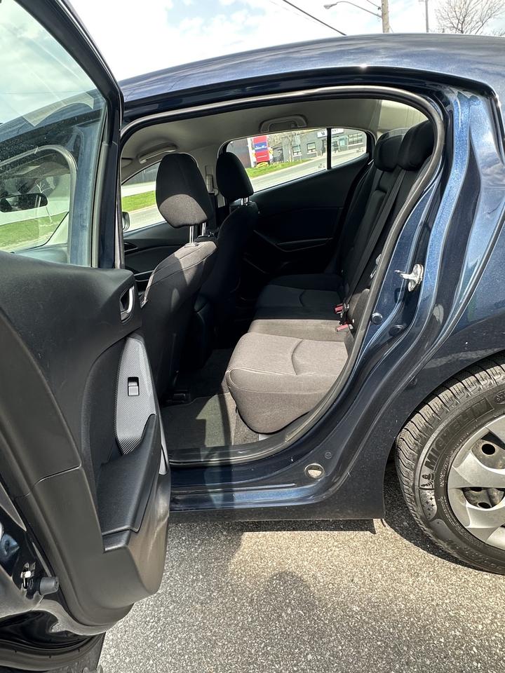 2015 Mazda MAZDA3 i Touring Photo
