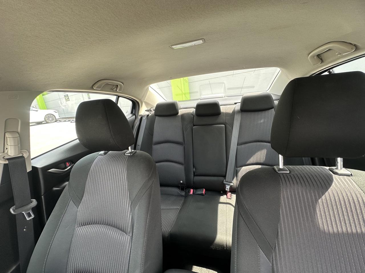 2015 Mazda MAZDA3 i Touring Photo