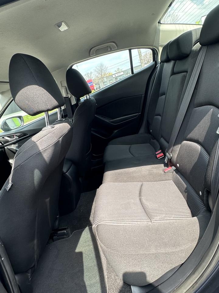 2015 Mazda MAZDA3 i Touring Photo