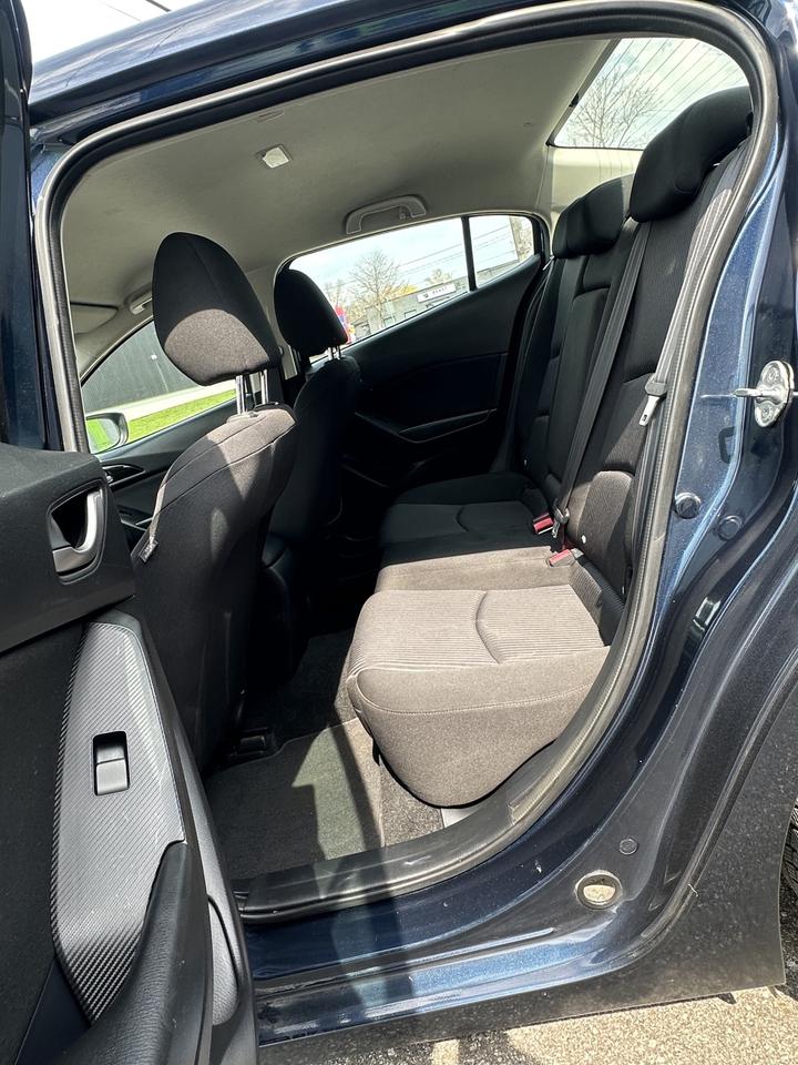 2015 Mazda MAZDA3 i Touring Photo