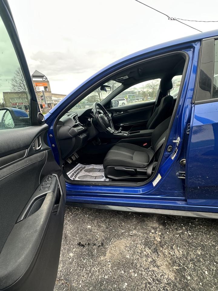 2018 Honda Civic Sport Photo