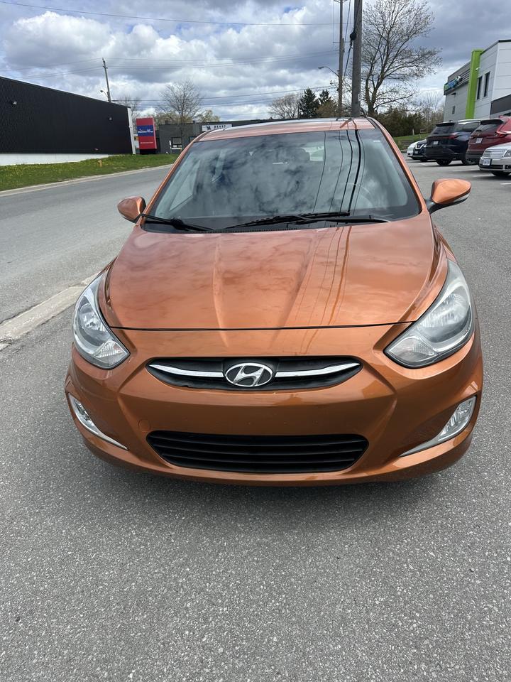 2015 Hyundai Accent SPORT Photo3