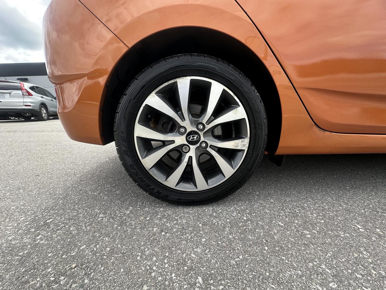 2015 Hyundai Accent SPORT Photo