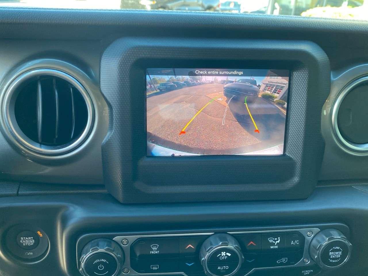 2021 Jeep Wrangler Unlimited Sahara 4X4 Photo