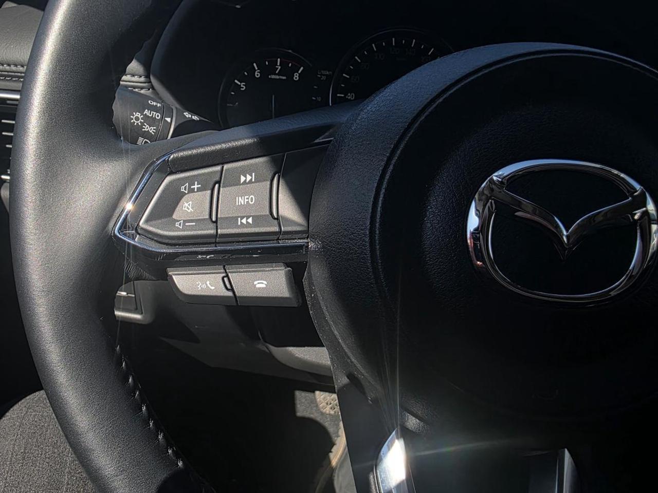 2022 Mazda CX-5 Gt awd low Km clean Photo