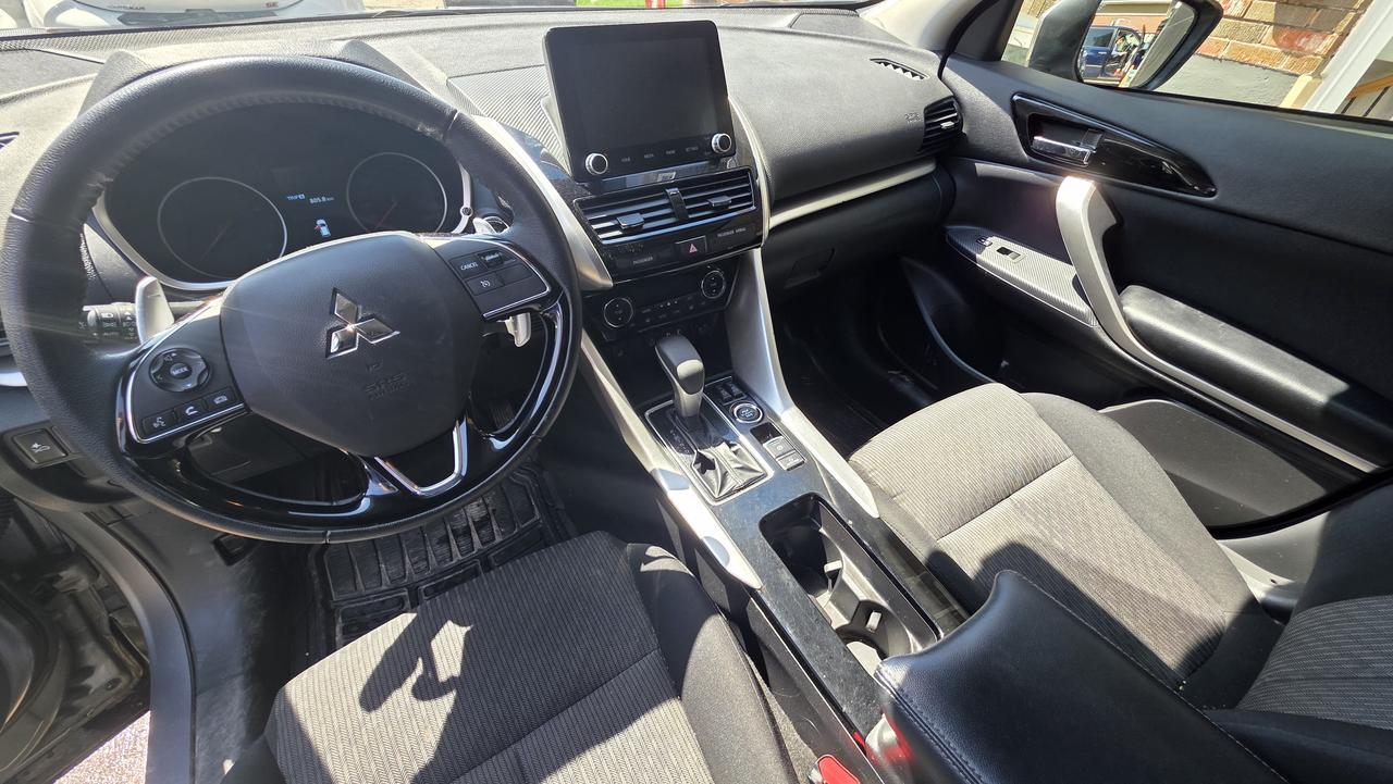 2024 Mitsubishi Eclipse Cross SE Photo