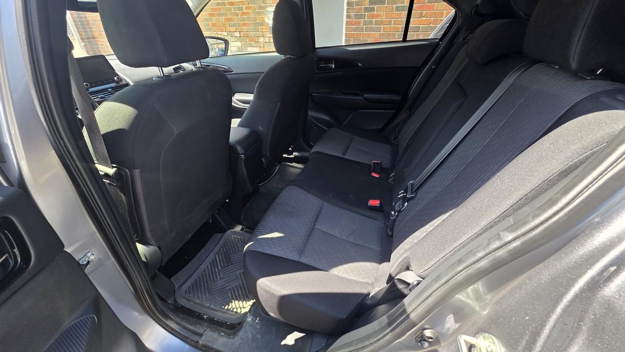 2024 Mitsubishi Eclipse Cross SE Photo