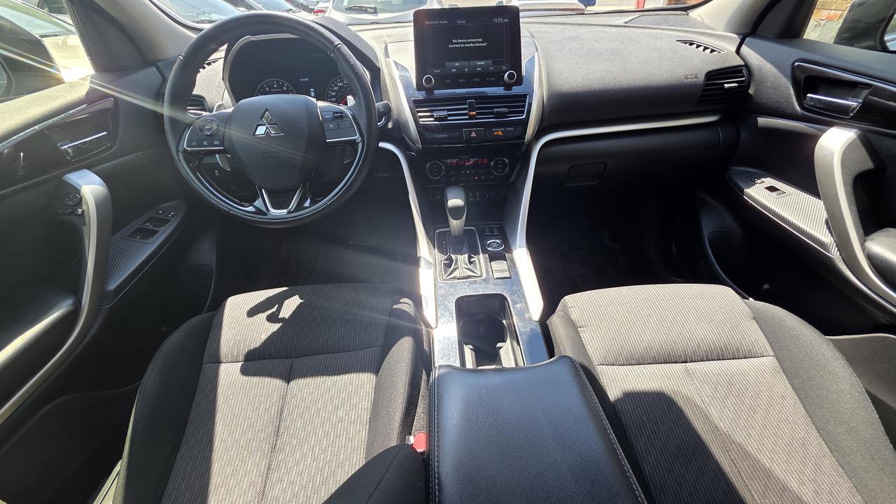 2024 Mitsubishi Eclipse Cross SE Photo