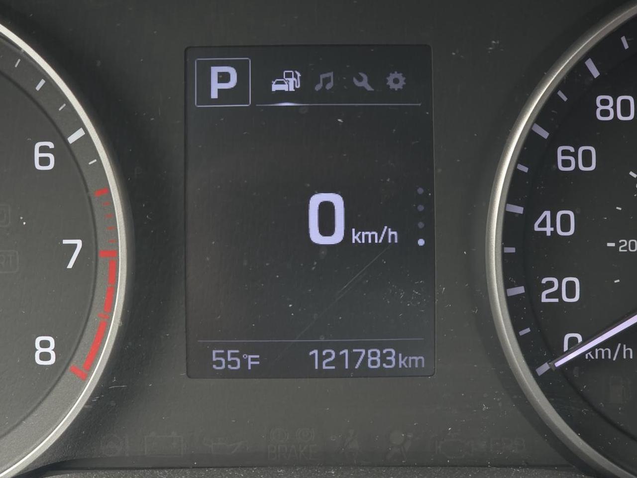2017 Hyundai Elantra Gl auto low Km clean Photo