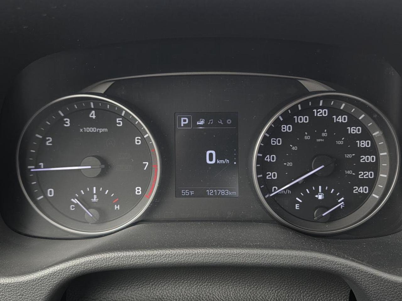 2017 Hyundai Elantra Gl auto low Km clean Photo