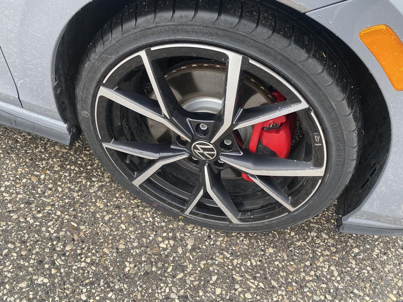 2023 Volkswagen Golf GTI Performance Photo