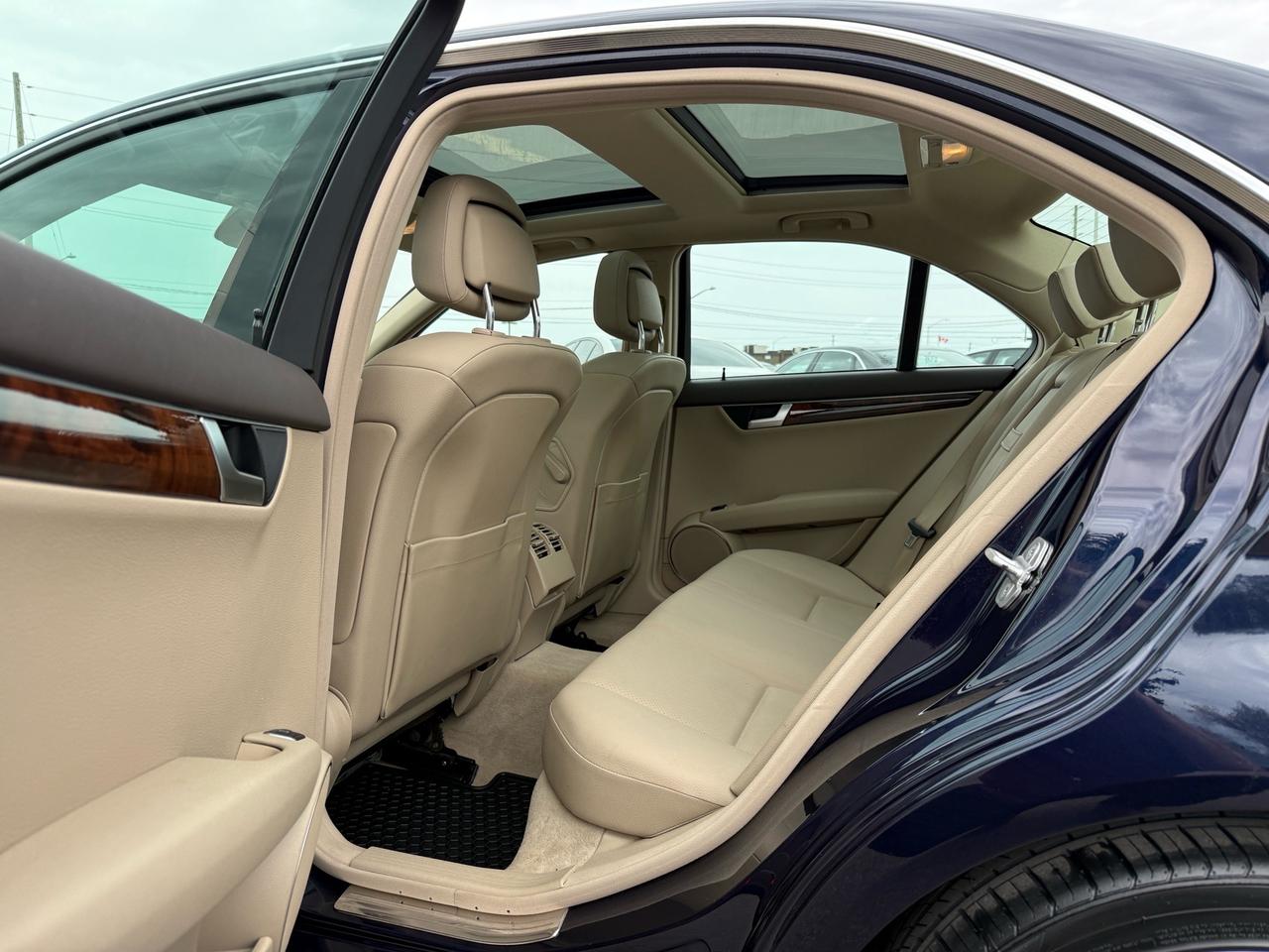 2012 Mercedes-Benz C-Class C 300 4MATIC  ONE OWNER CERTIFED MINT Photo