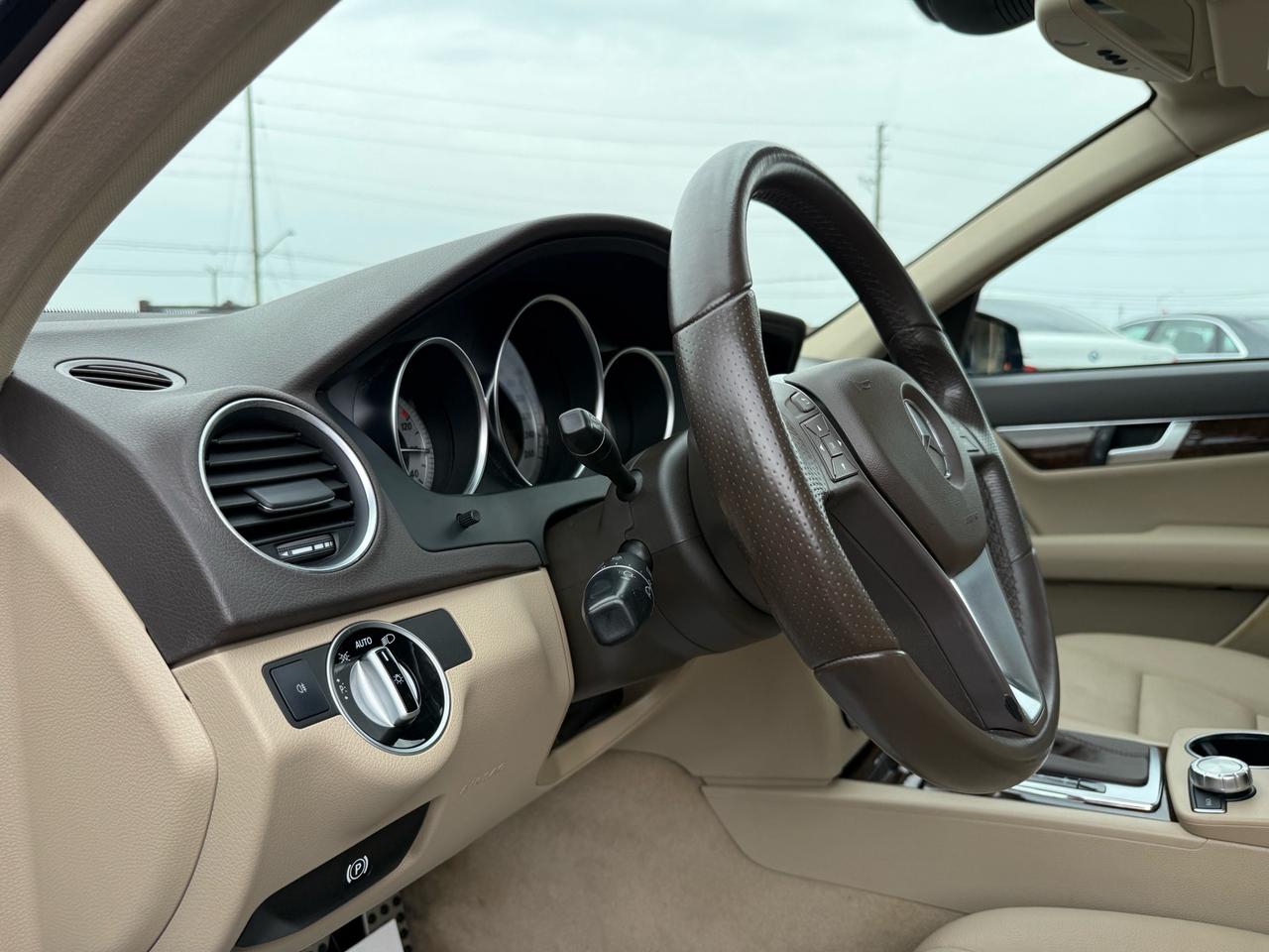 2012 Mercedes-Benz C-Class C 300 4MATIC  ONE OWNER CERTIFED MINT Photo