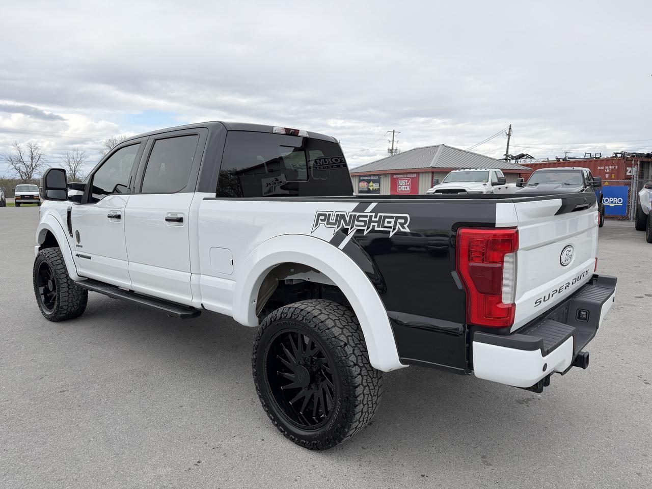 2019 Ford F-250 LARIAT PUNISHER EDITION!! Photo