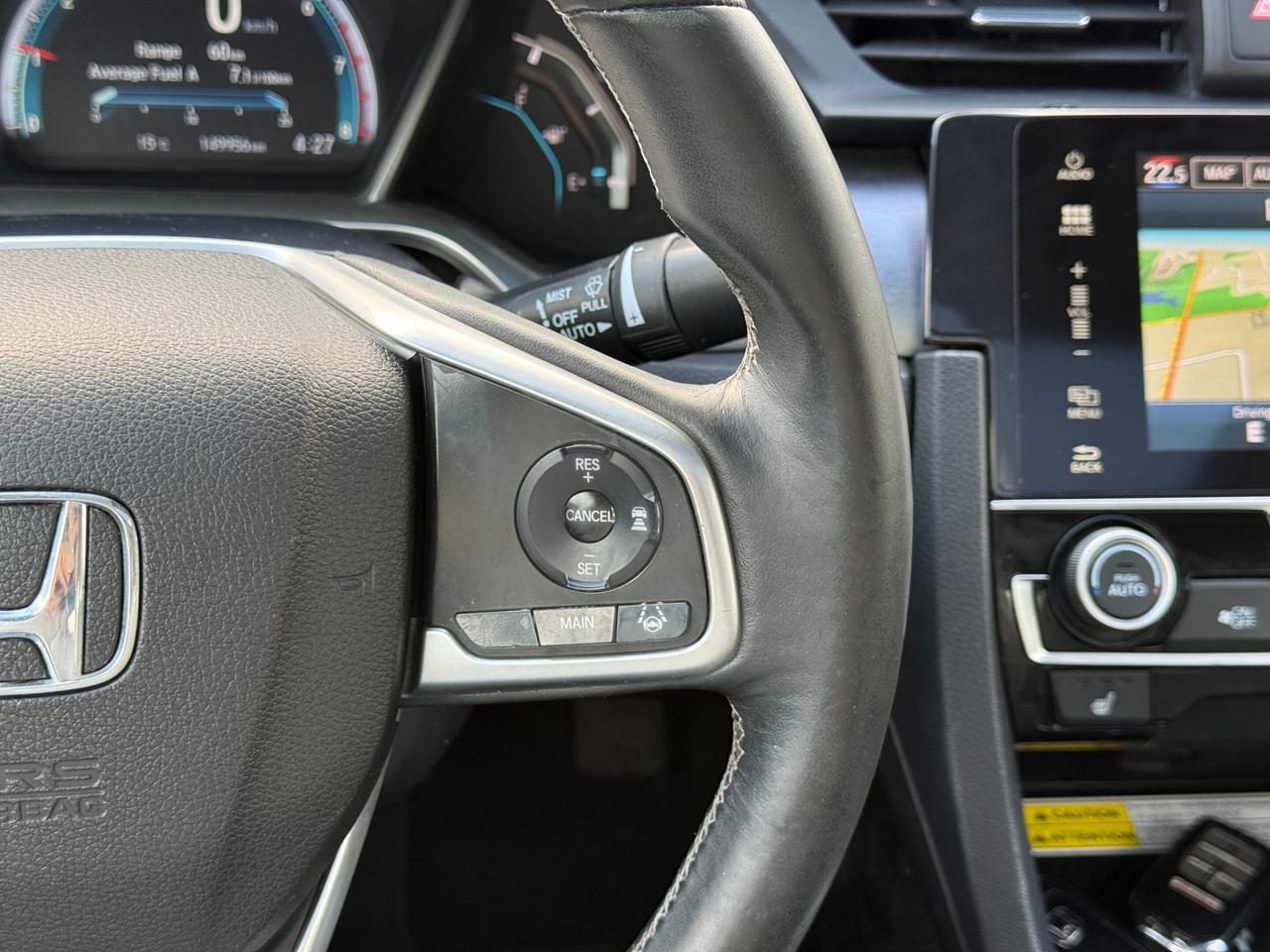 2018 Honda Civic TOURING   HEATED SEATS   REMOTE START   ADAPTIVE C Photo