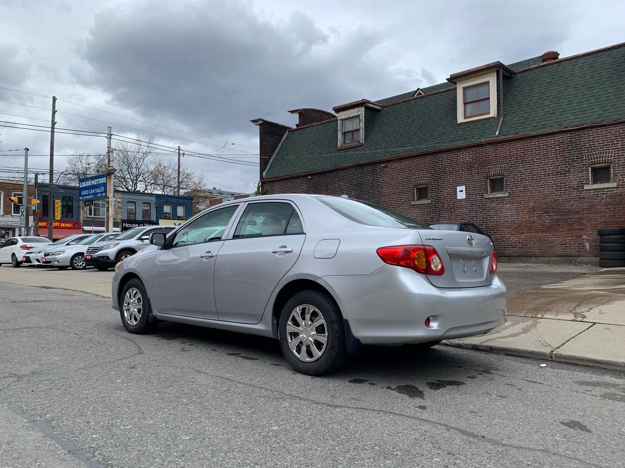 2010 Toyota Corolla 4DR SDN AUTO CE Photo2