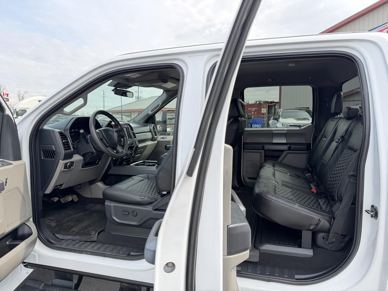 2022 Ford F-250 XLT LEVEL/WHEEL/TIRE/LEATHER PKG!! Photo