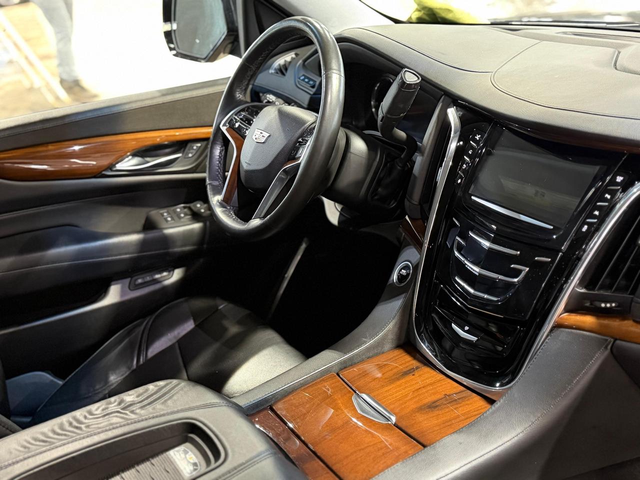 2016 Cadillac Escalade ESV PREMIUM/NO RUST/CLEAN CARFAX Photo