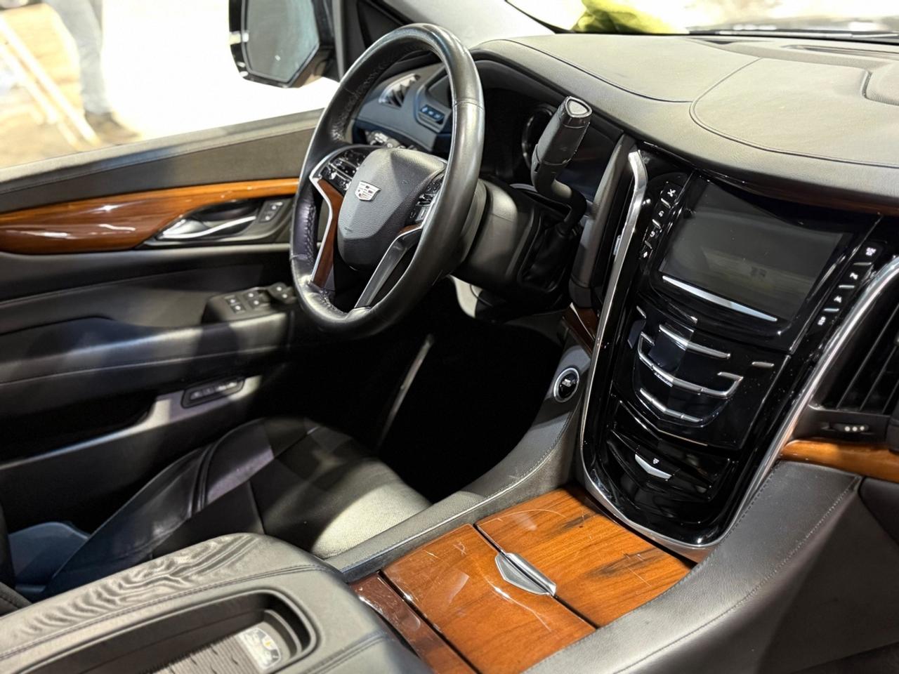 2016 Cadillac Escalade ESV PREMIUM/NO RUST/CLEAN CARFAX Photo