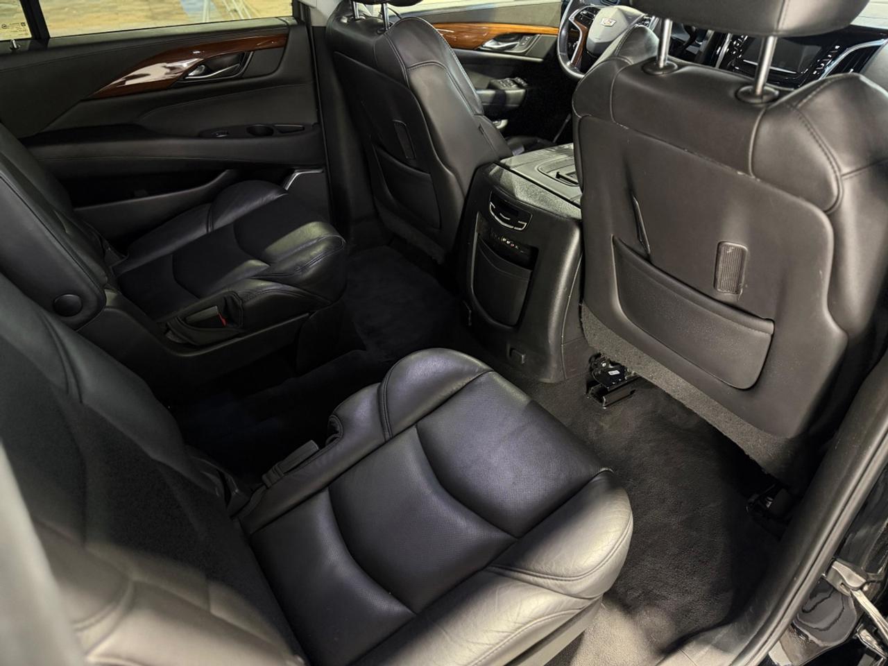 2016 Cadillac Escalade ESV PREMIUM/NO RUST/CLEAN CARFAX Photo