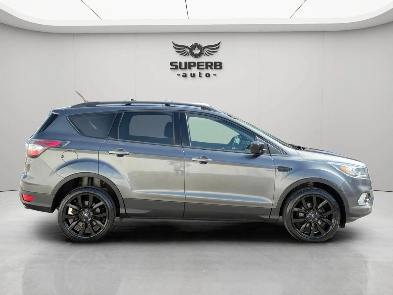 2017 Ford Escape SE   ECOBOOST   NO ACCIDENT Photo