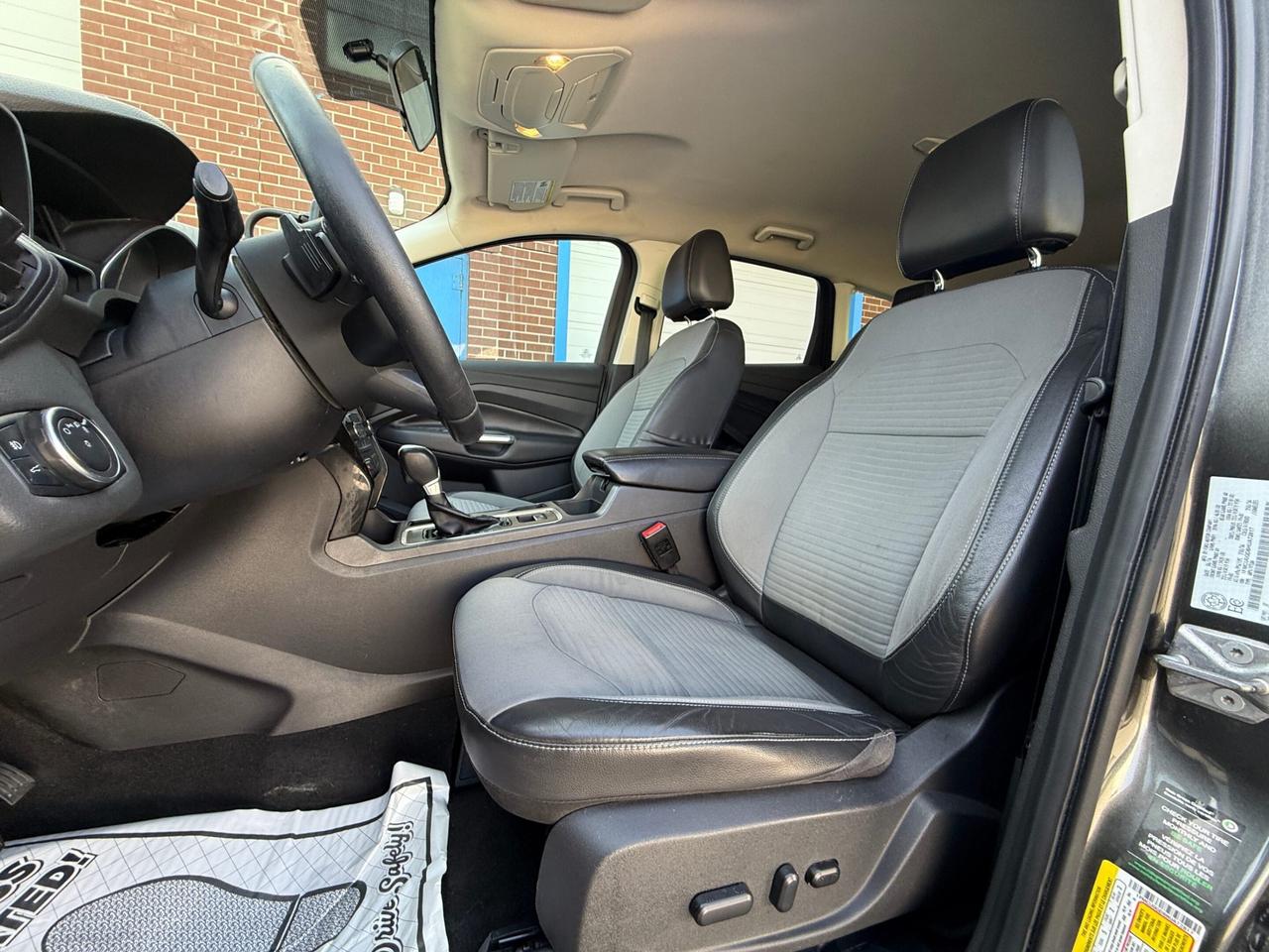 2017 Ford Escape SE   ECOBOOST   NO ACCIDENT Photo
