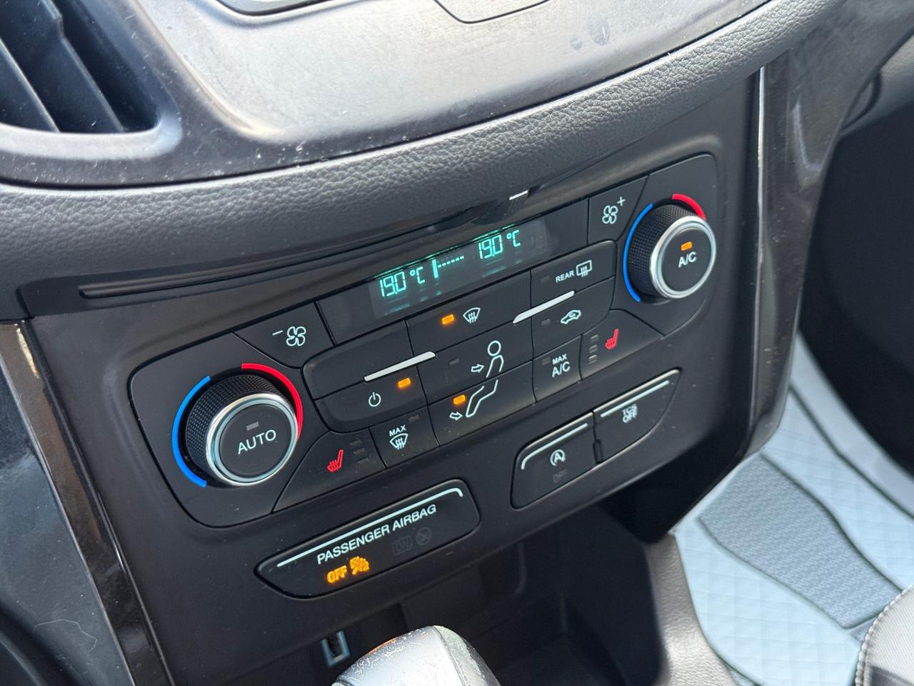 2017 Ford Escape SE   ECOBOOST   NO ACCIDENT Photo