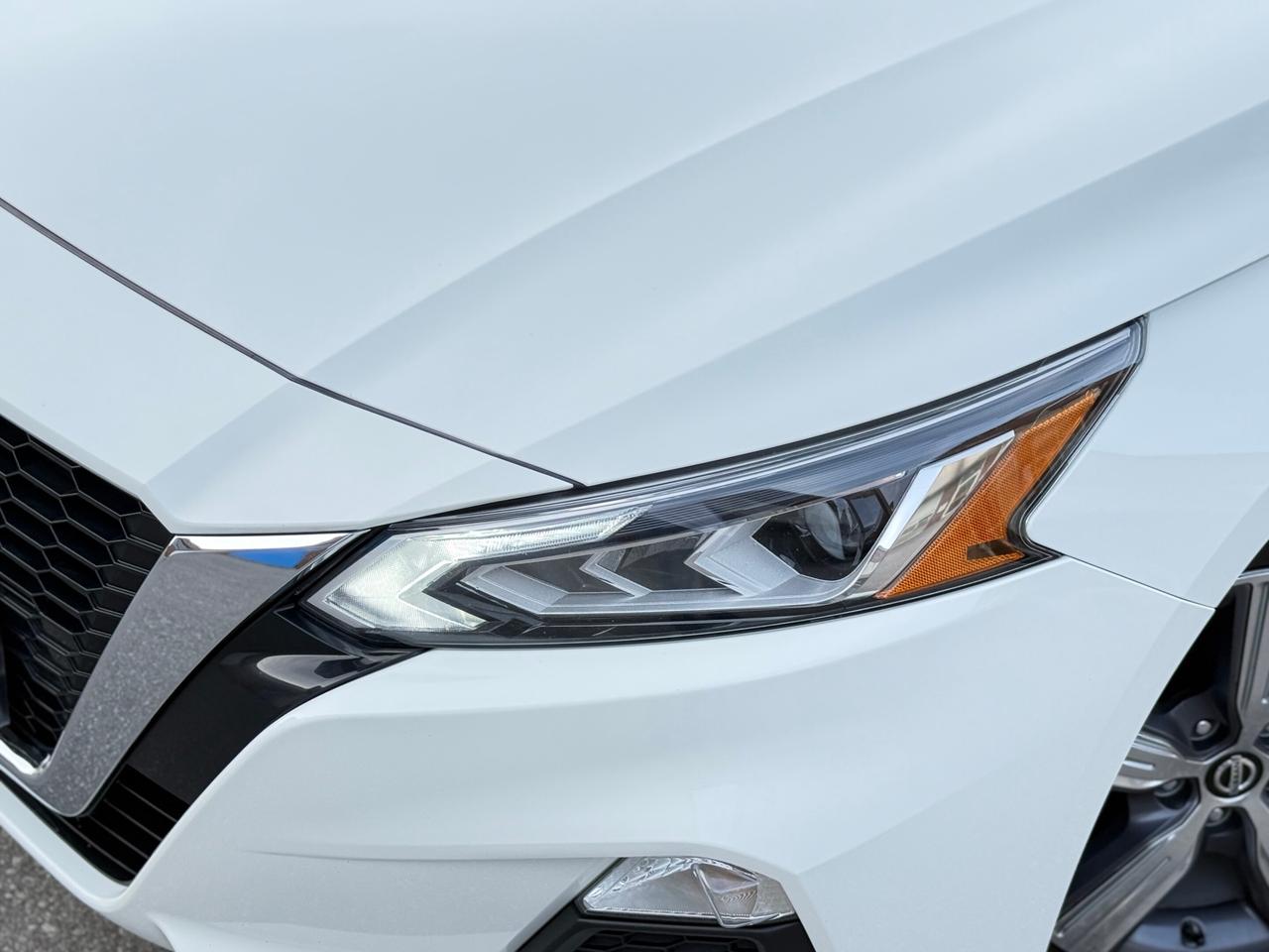 2022 Nissan Altima SE   SPECIAL EDITION   AWD   NO ACCIDENT Photo