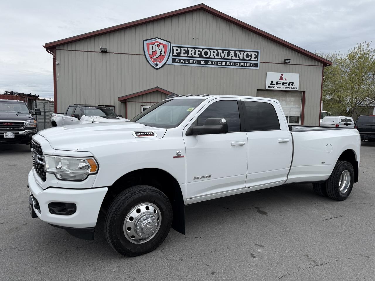 2022 RAM 3500 Big Horn 4x4 Crew Cab 8' Box Photo