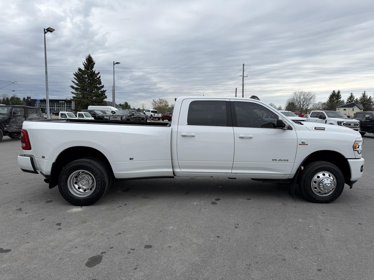 2022 RAM 3500 Big Horn 4x4 Crew Cab 8' Box Photo