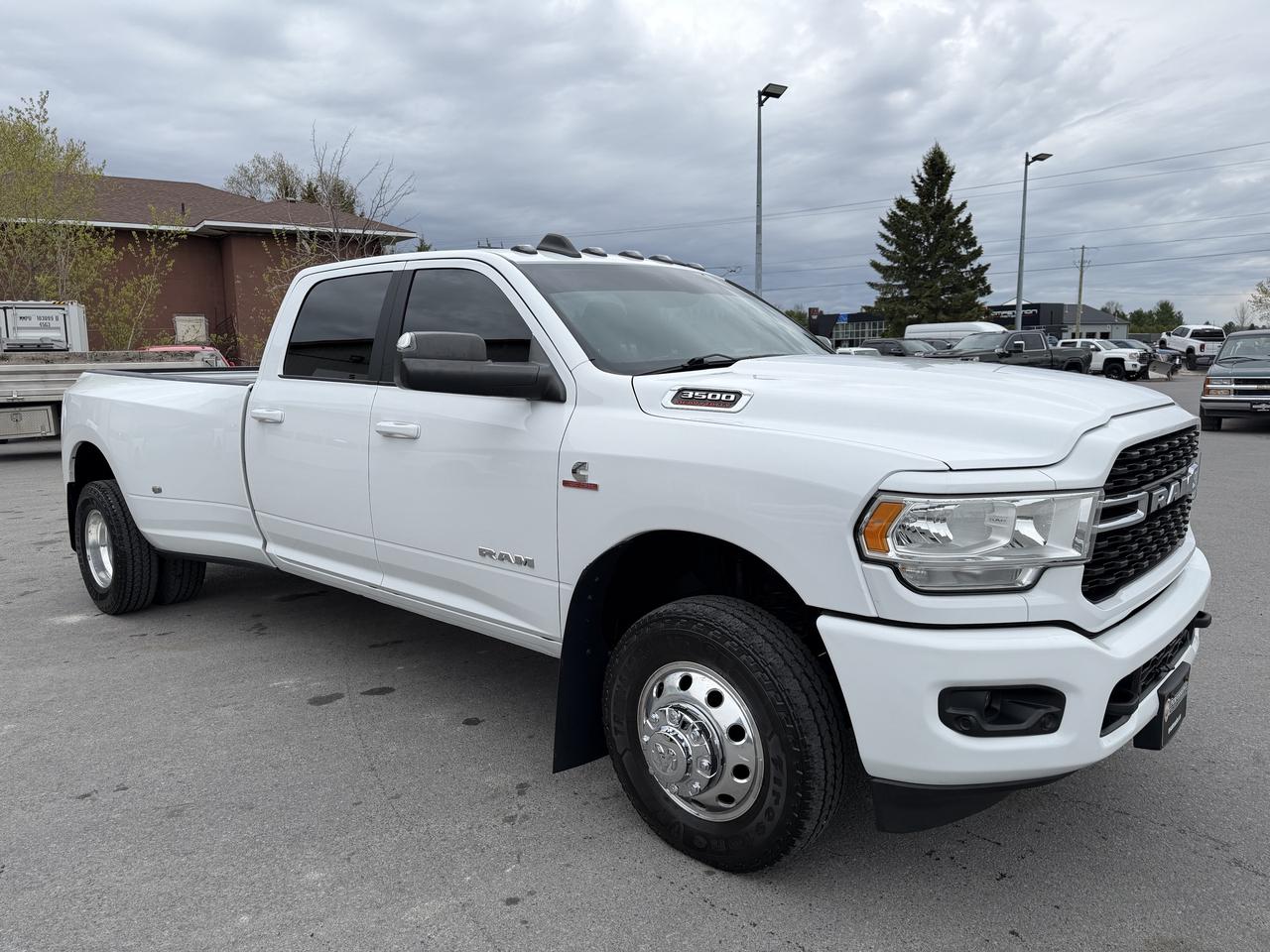 2022 RAM 3500 Big Horn 4x4 Crew Cab 8' Box Photo