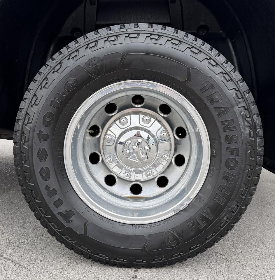 2022 RAM 3500 Big Horn 4x4 Crew Cab 8' Box Photo
