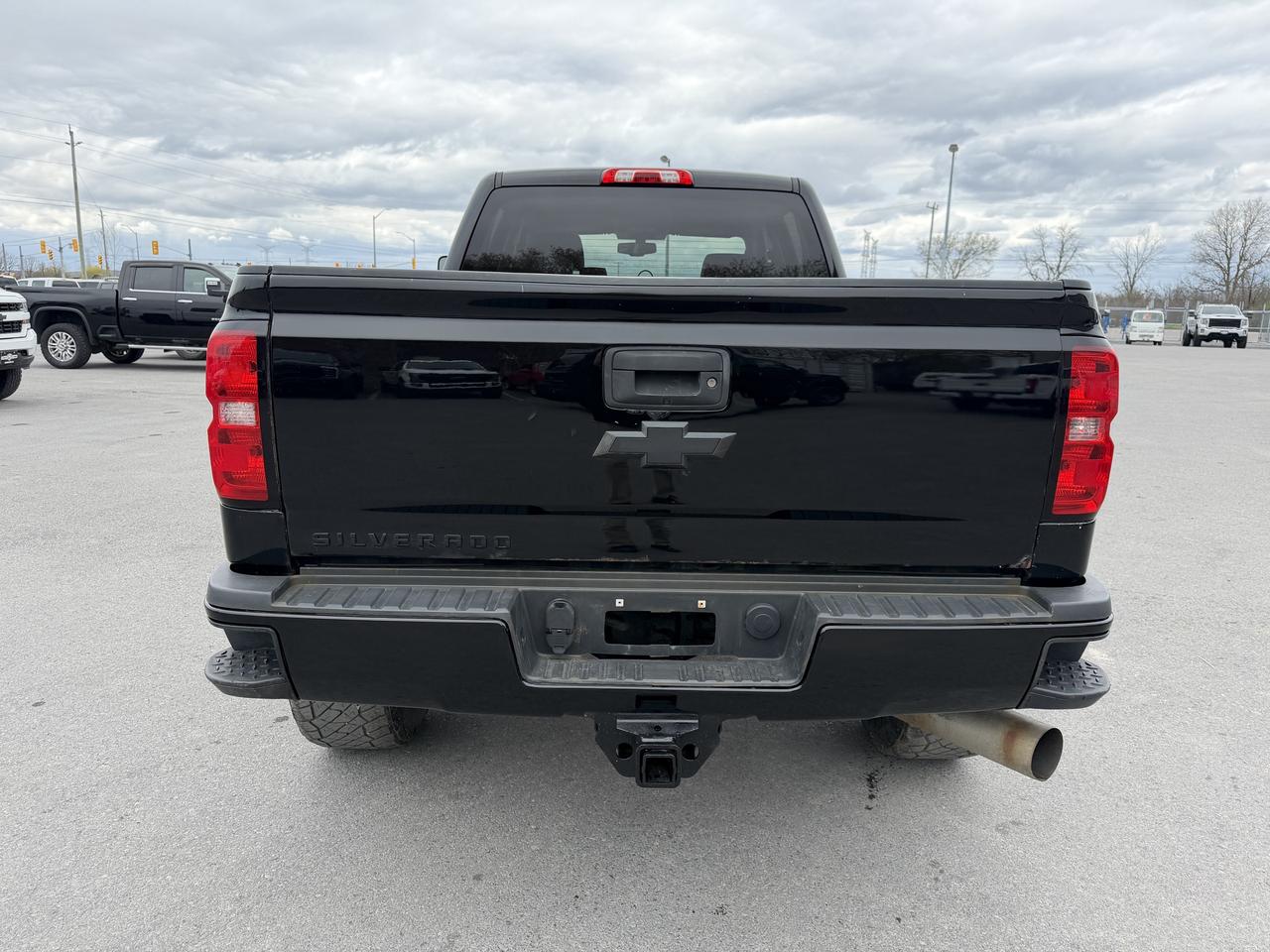 2015 Chevrolet SILVERADO 2500HD LTZ LIFT/WHEEL/TIRE PKG! Photo4