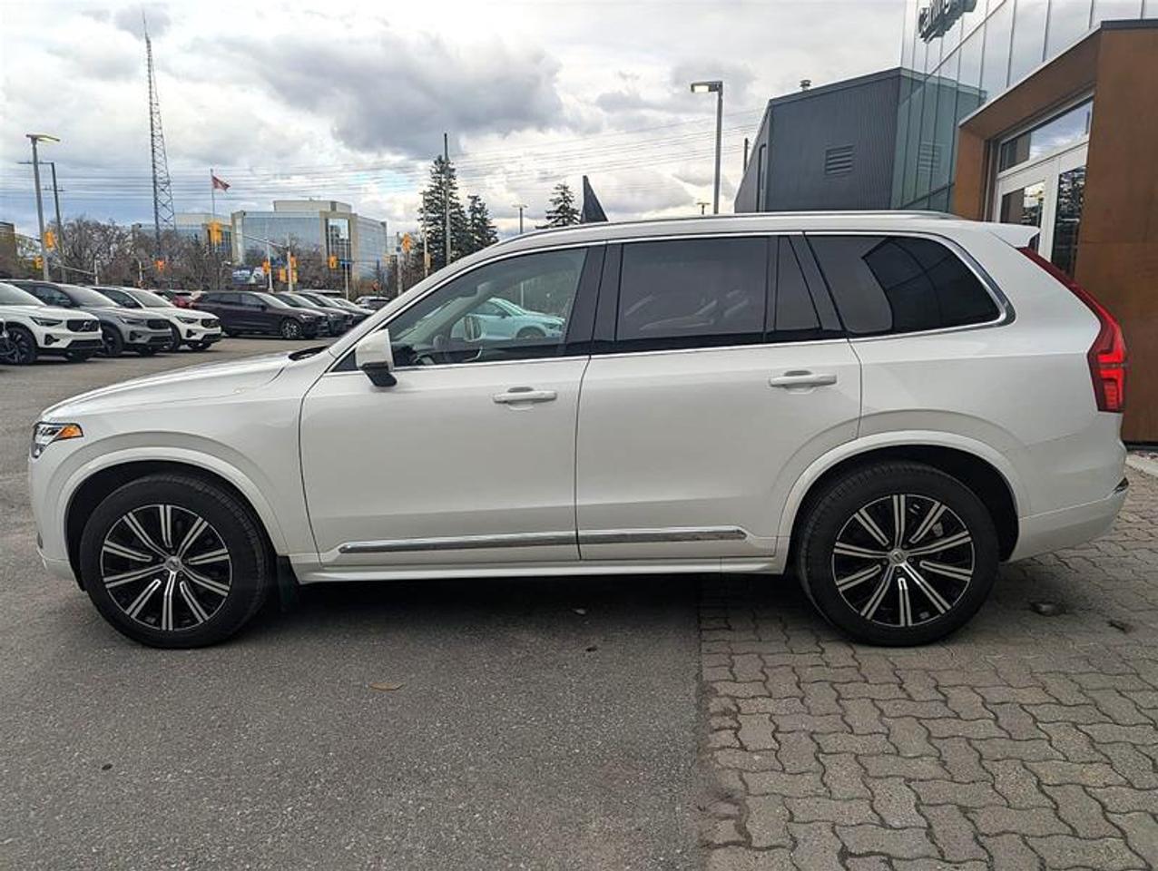 2024 Volvo XC90 B6 Core   7 Pass   Climate   AWD   Clean Photo