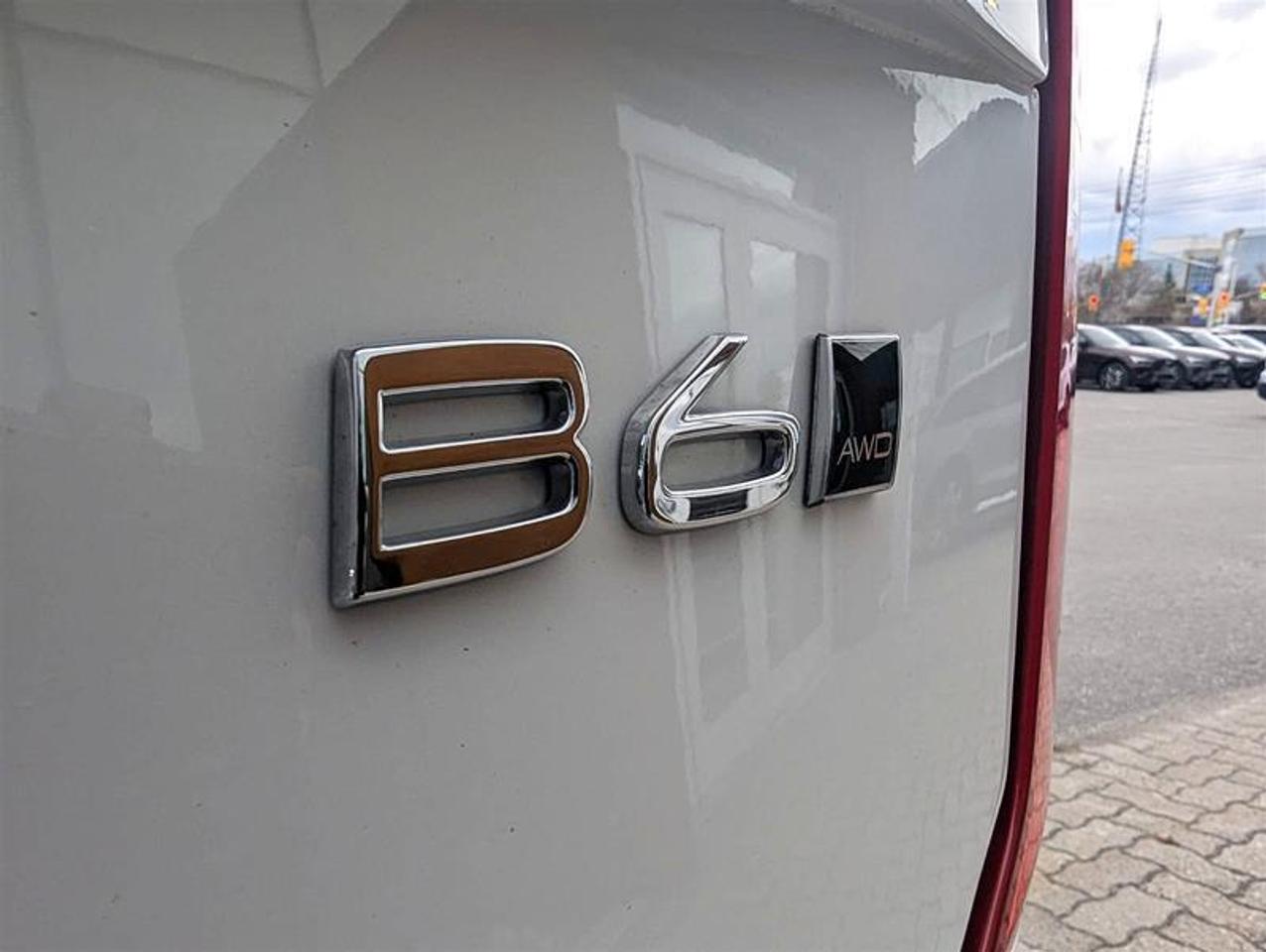 2024 Volvo XC90 B6 Core   7 Pass   Climate   AWD   Clean Photo