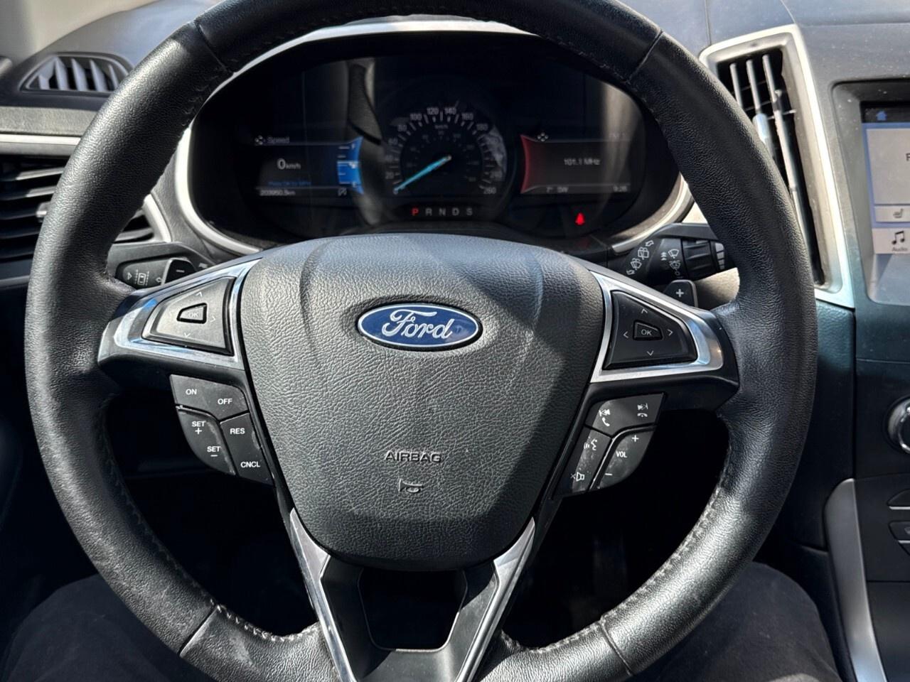 2019 Ford Edge SEL   TOW PKG   AWD   MOONROOF Photo
