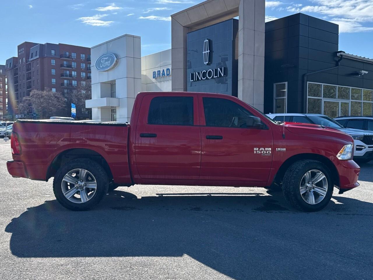 2022 RAM 1500 Classic  Photo4
