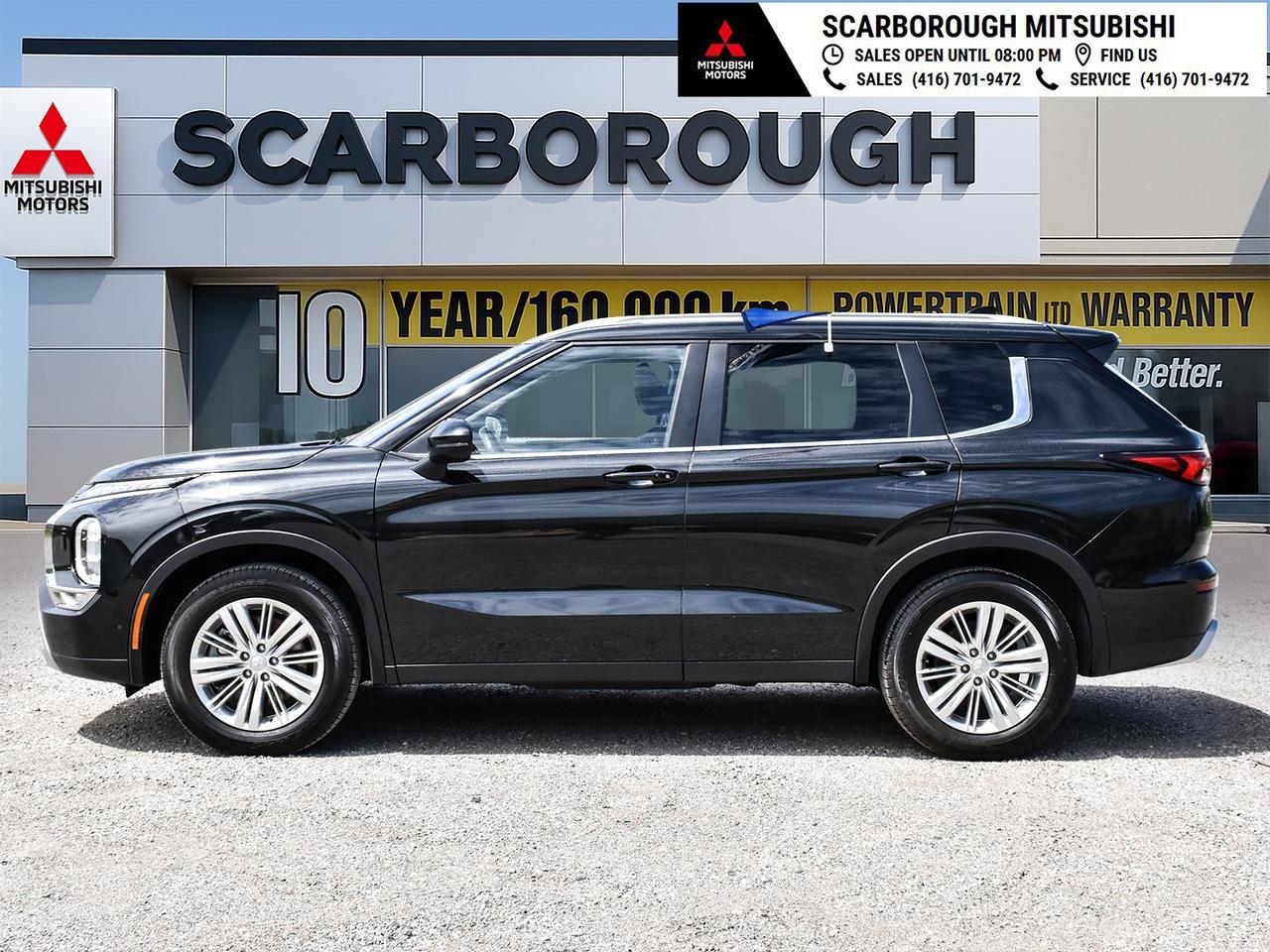 2022 Mitsubishi Outlander SE   4WD   Apple Carplay  Rear camera Photo2