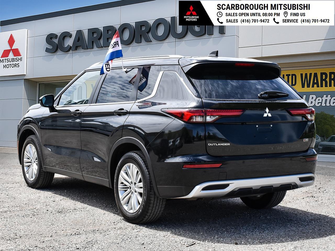 2022 Mitsubishi Outlander SE   4WD   Apple Carplay  Rear camera Photo