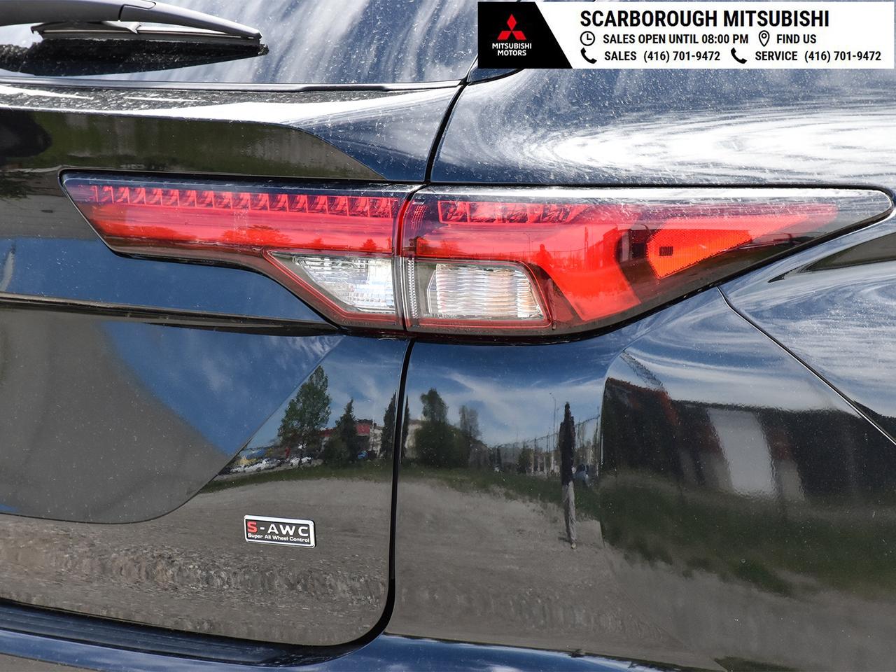 2022 Mitsubishi Outlander SE   4WD   Apple Carplay  Rear camera Photo