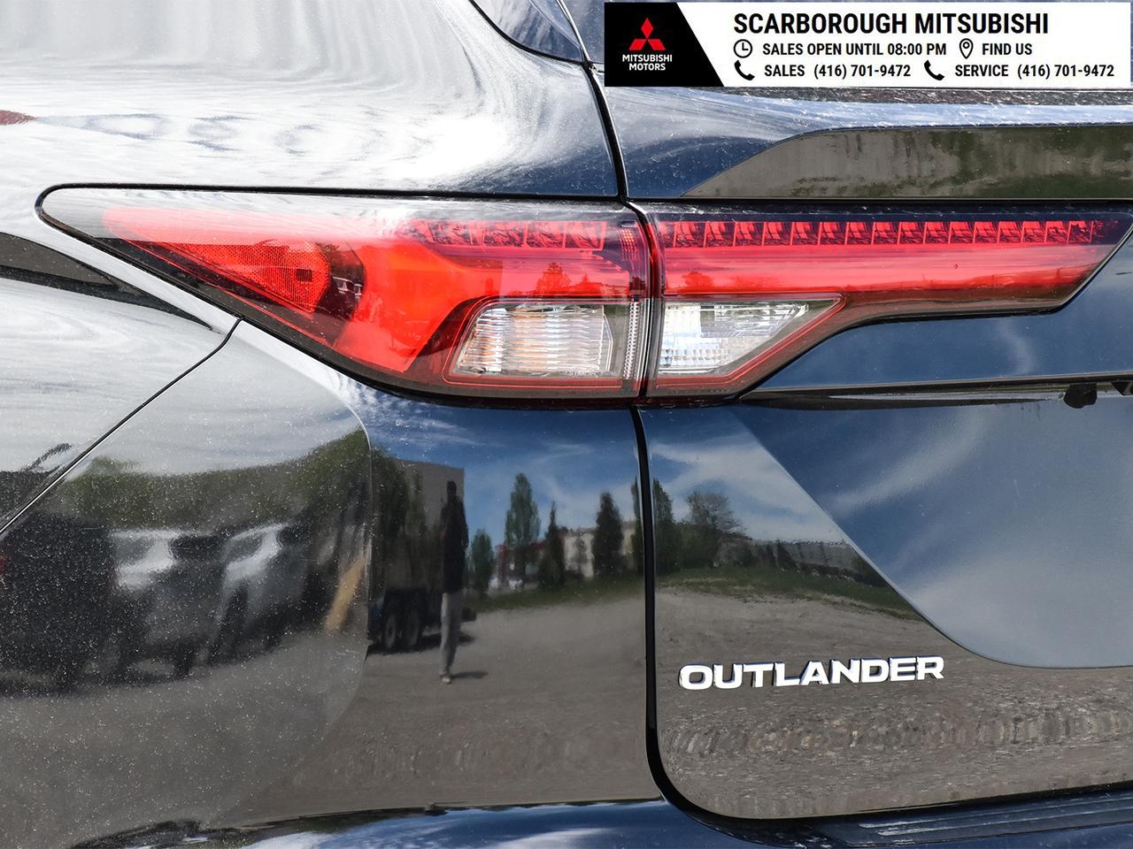 2022 Mitsubishi Outlander SE   4WD   Apple Carplay  Rear camera Photo