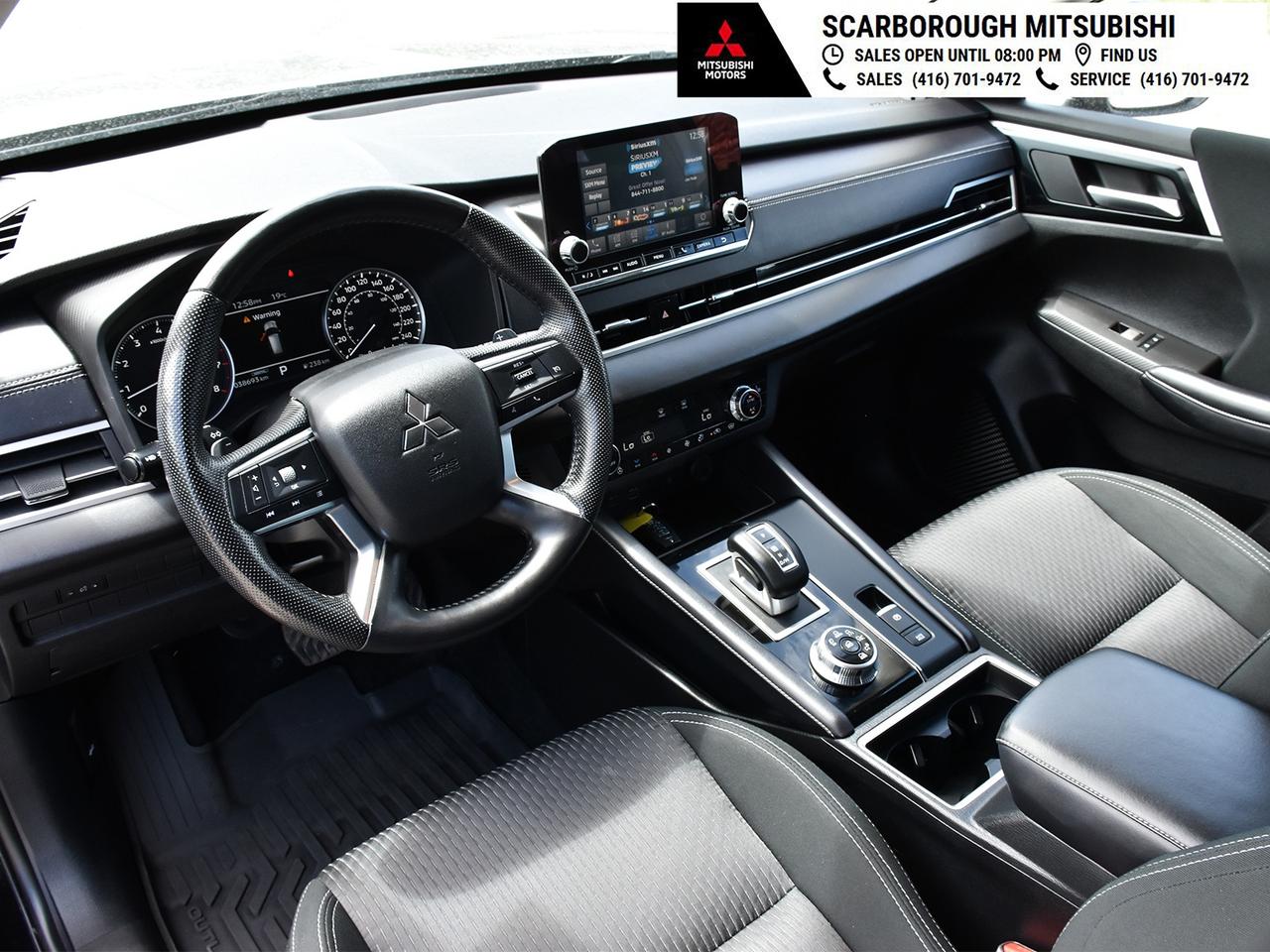 2022 Mitsubishi Outlander SE   4WD   Apple Carplay  Rear camera Photo