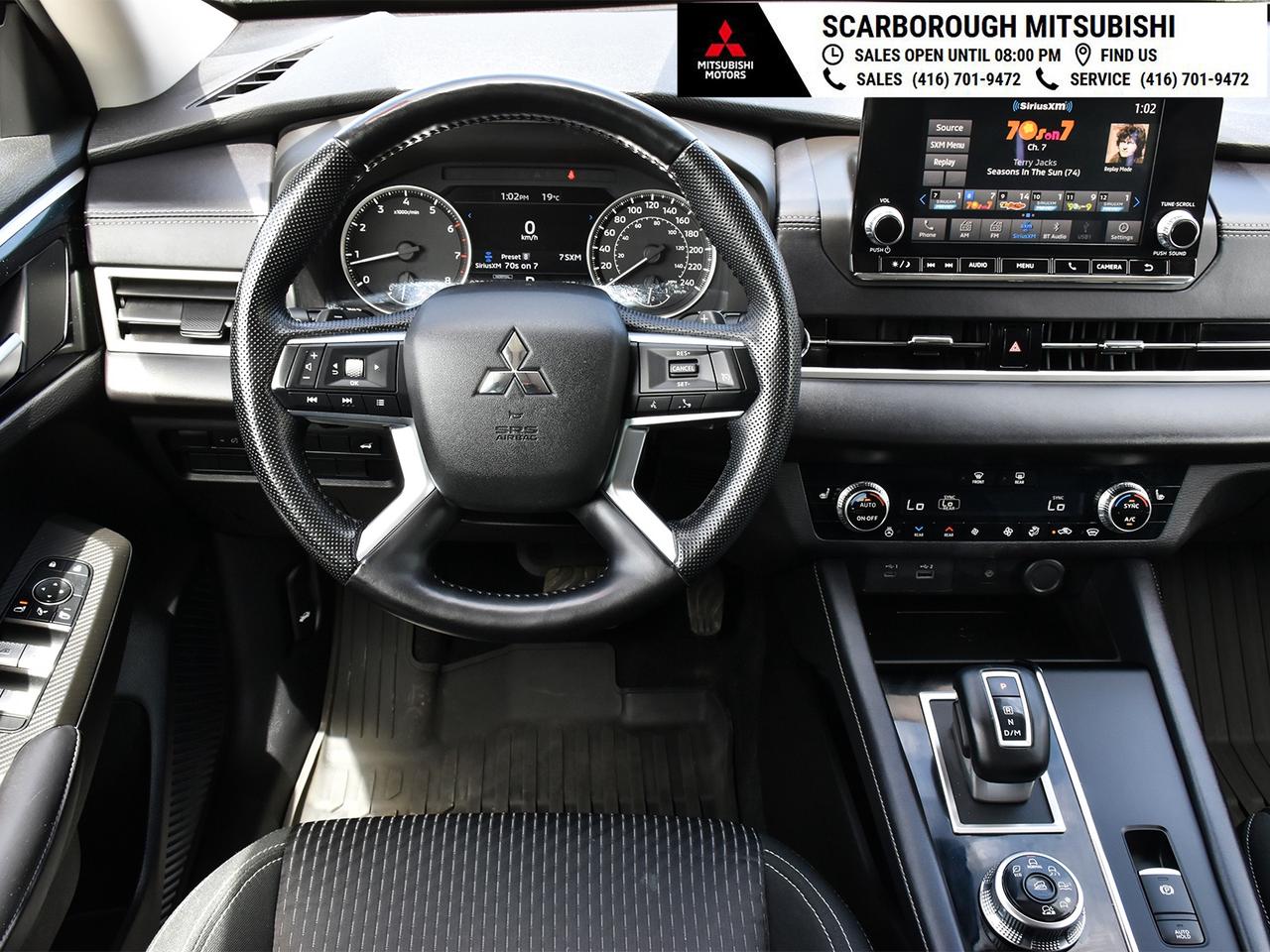 2022 Mitsubishi Outlander SE   4WD   Apple Carplay  Rear camera Photo