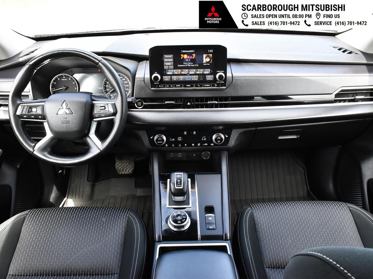 2022 Mitsubishi Outlander SE   4WD   Apple Carplay  Rear camera Photo