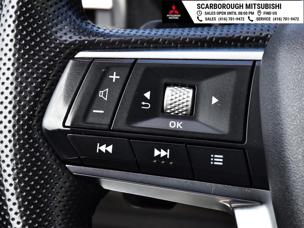 2022 Mitsubishi Outlander SE   4WD   Apple Carplay  Rear camera Photo