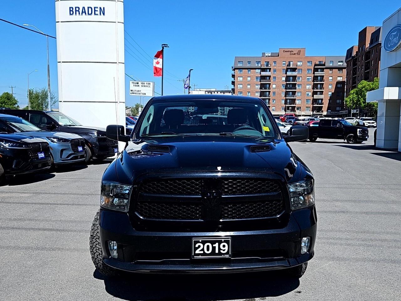 2019 RAM 1500 Classic ST   LOCAL 1 OWNER   NO ACCIDENTS Photo