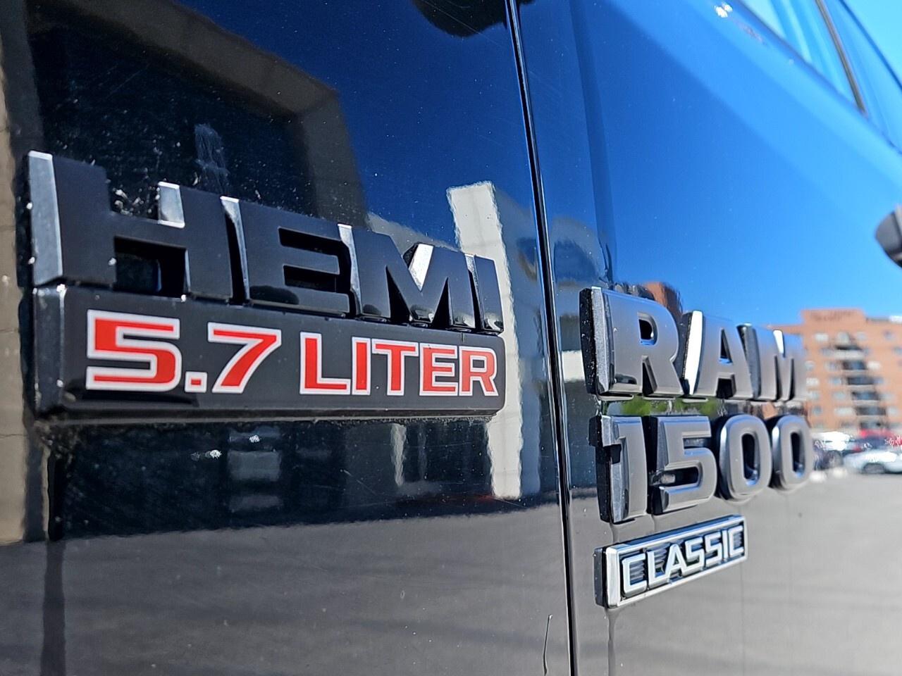 2019 RAM 1500 Classic ST   LOCAL 1 OWNER   NO ACCIDENTS Photo