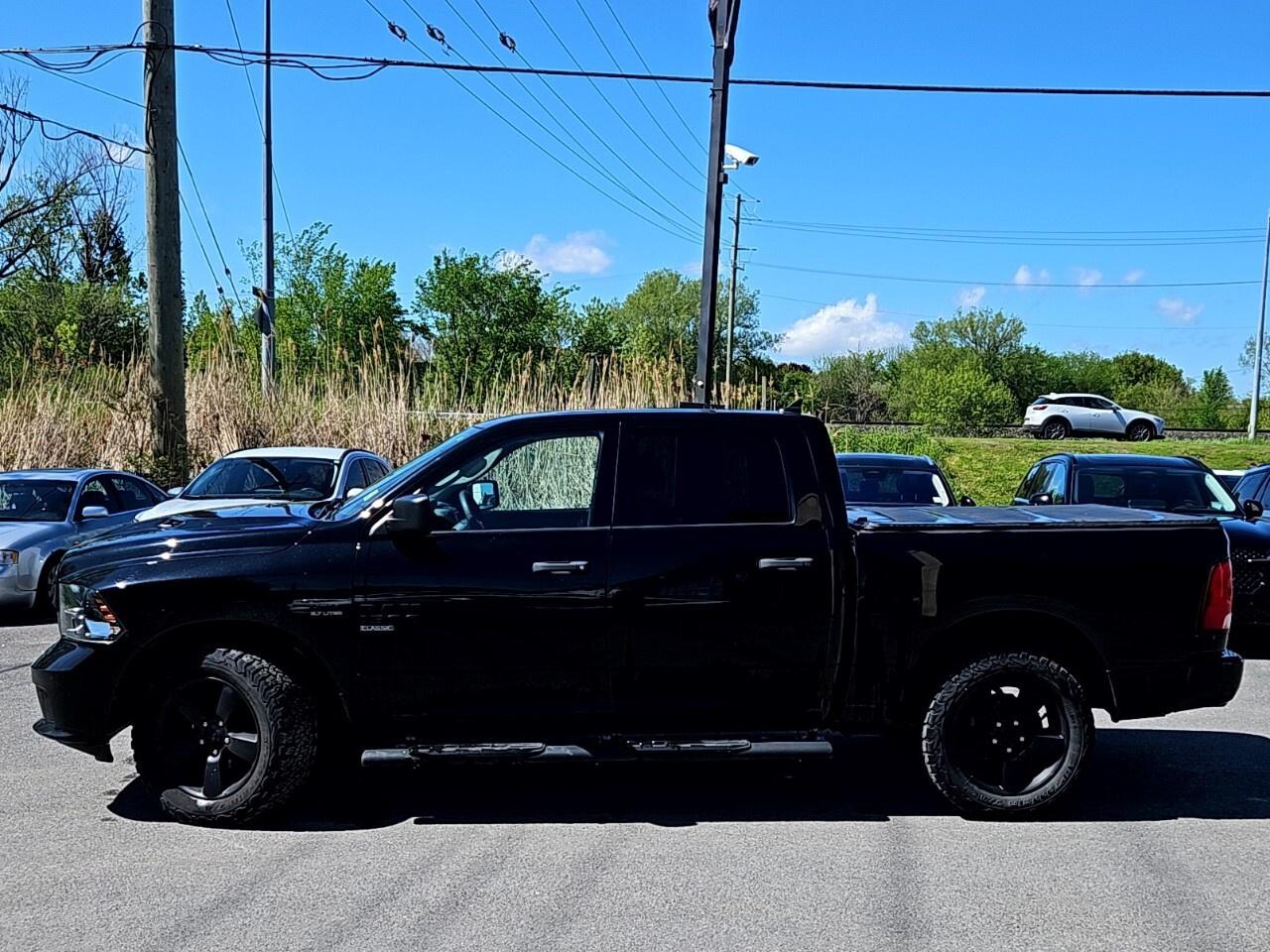 2019 RAM 1500 Classic ST   LOCAL 1 OWNER   NO ACCIDENTS Photo
